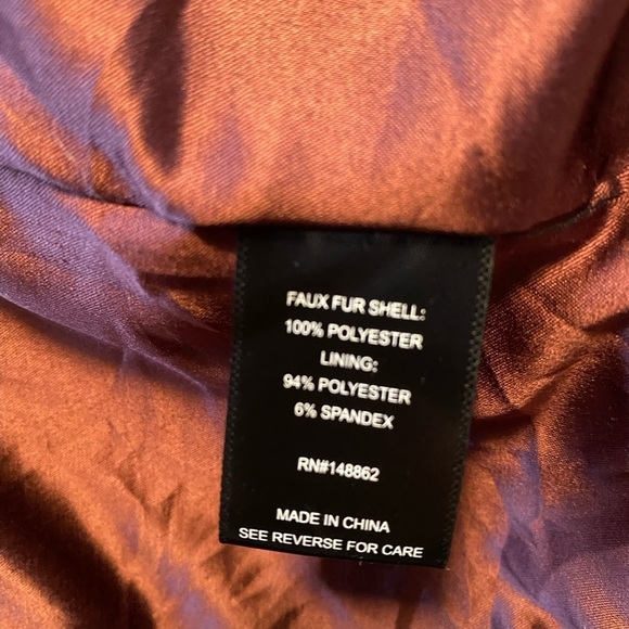 Torrid Faux Fur Sherpa Cropped Jacket Size 2 - Picture 9 of 10